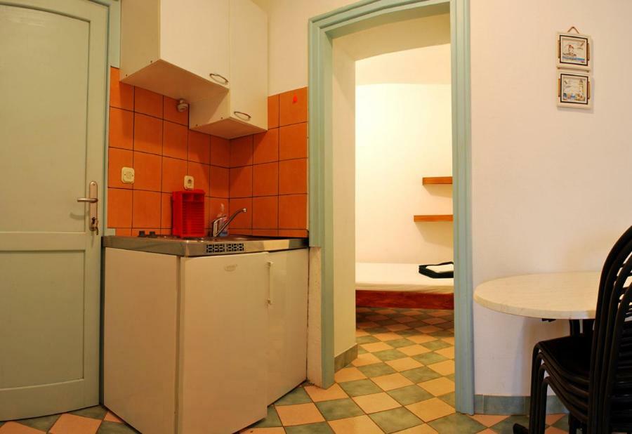 Apartments Martina Brist Εξωτερικό φωτογραφία